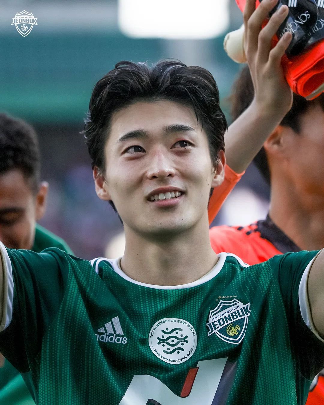 [잡담] 조규성 초록색 진짜 잘 받는다고 | 인스티즈