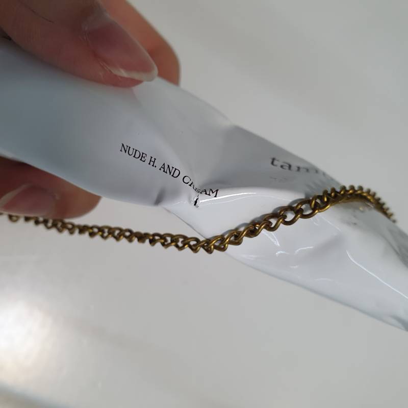 얘들아 이거 뜯어진거야? | 인스티즈