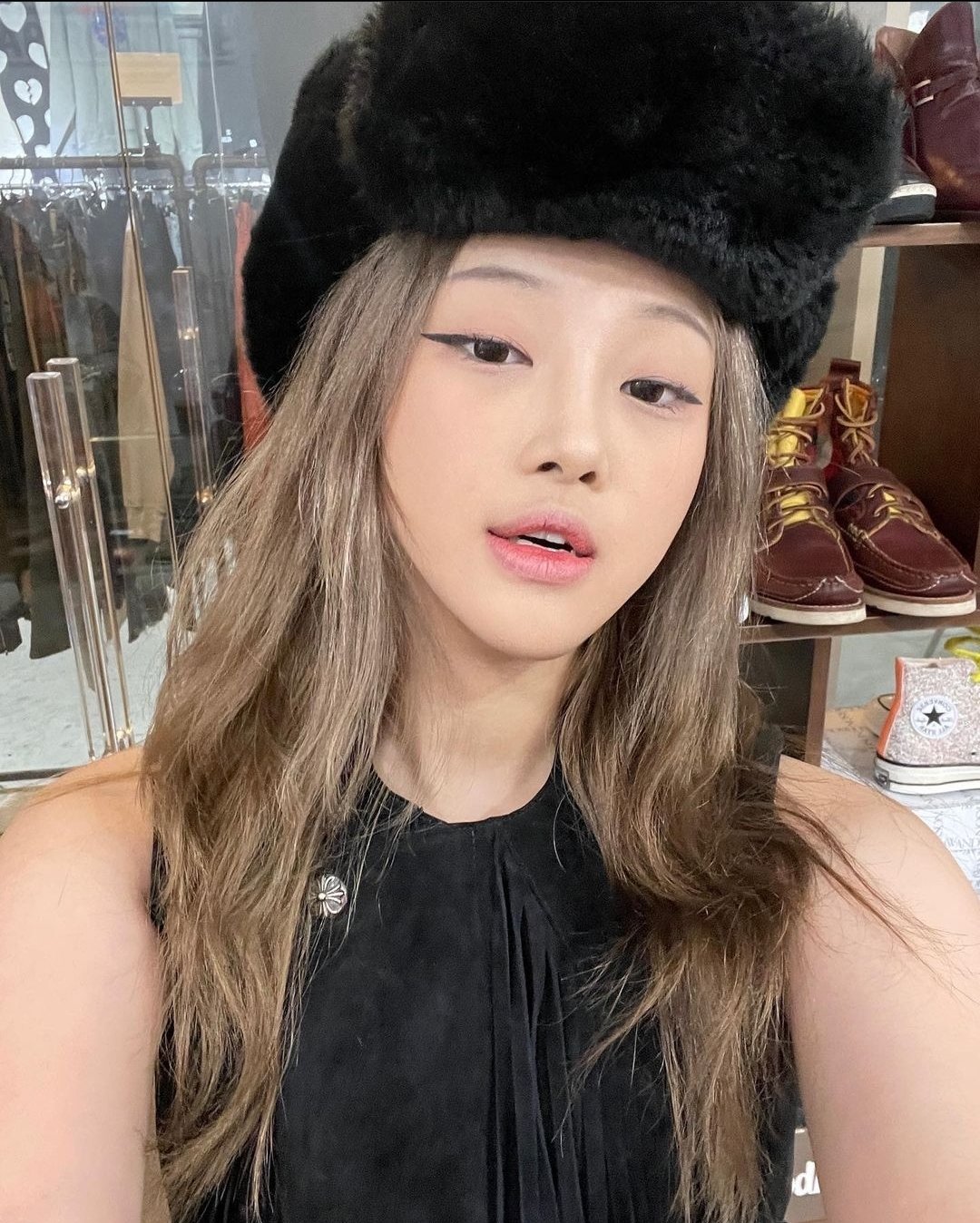 잡담] 이 여자분 누구야? - 인스티즈(instiz) 연예 카테고리
