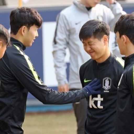 [잡담] 이강인처럼 웃을때 유독 더 선해보이는 얼굴 특징 뭐있을까?? | 인스티즈