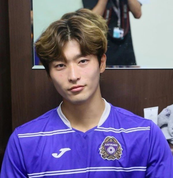 [잡담] 조규성 홍조 있는 거 진짜 미치겟음... | 인스티즈