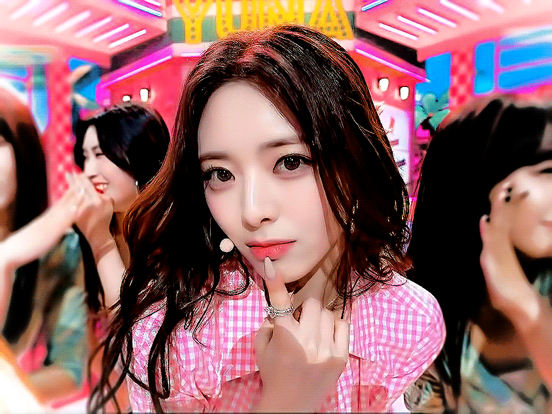 [잡담] 가요대축제 보면서 진짜 예쁘다고 생각한 여돌들 | 인스티즈