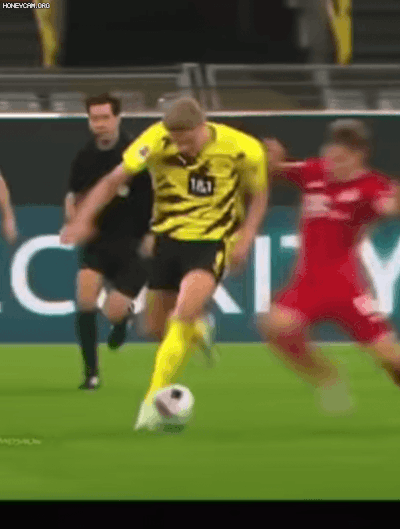 [잡담] 홀란드는 이게 ㄹㅇ 대박임 다른 선수가 태클 걸었는데 | 인스티즈