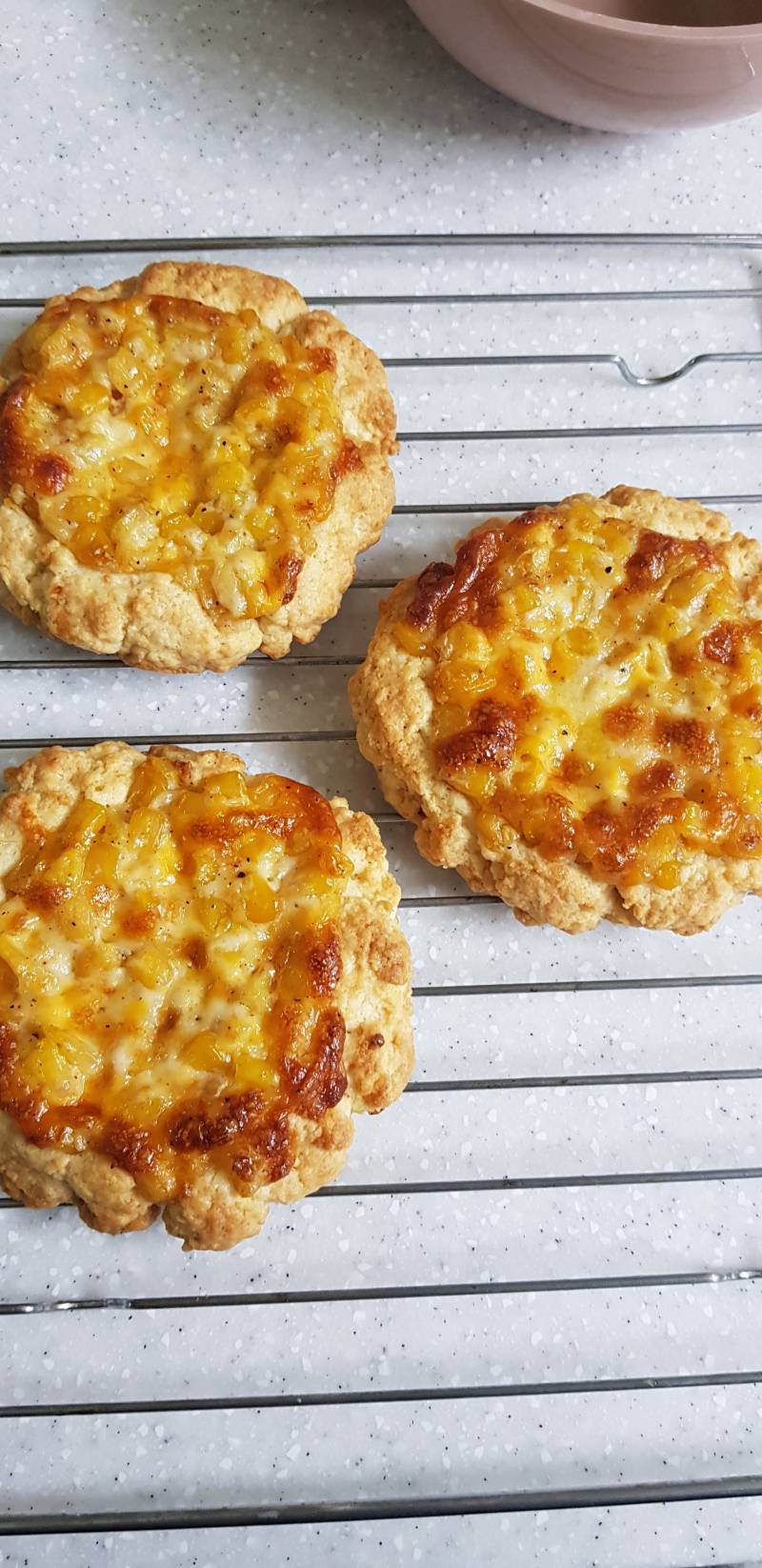 콘치즈스콘 만들었는데 미쳤어 | 인스티즈