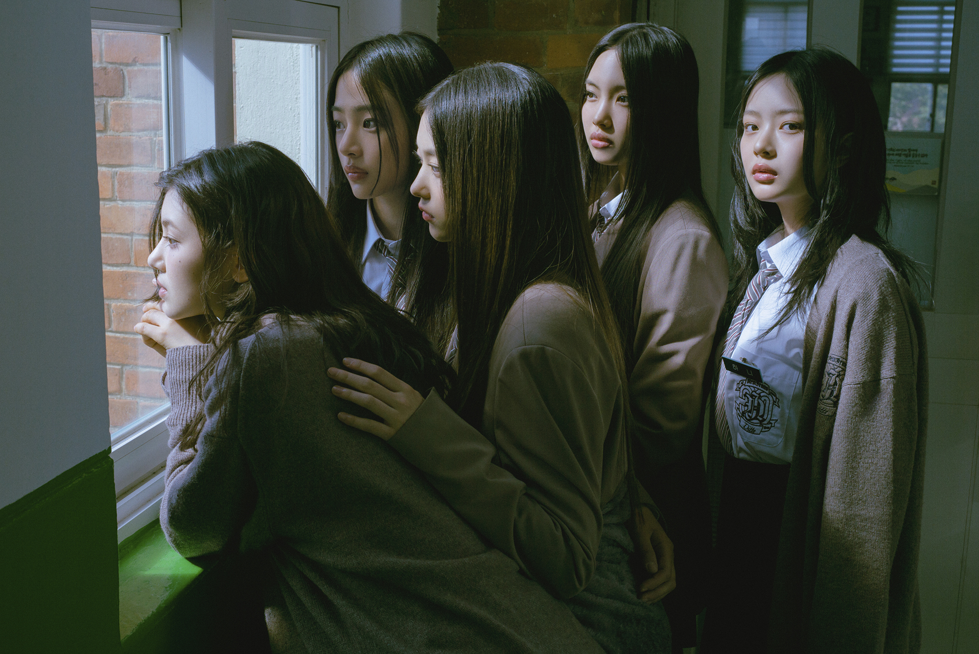 [잡담] 뉴진스 컨포 47장 올라왔는데 개취로 맘에 드는거만 가져옴 | 인스티즈