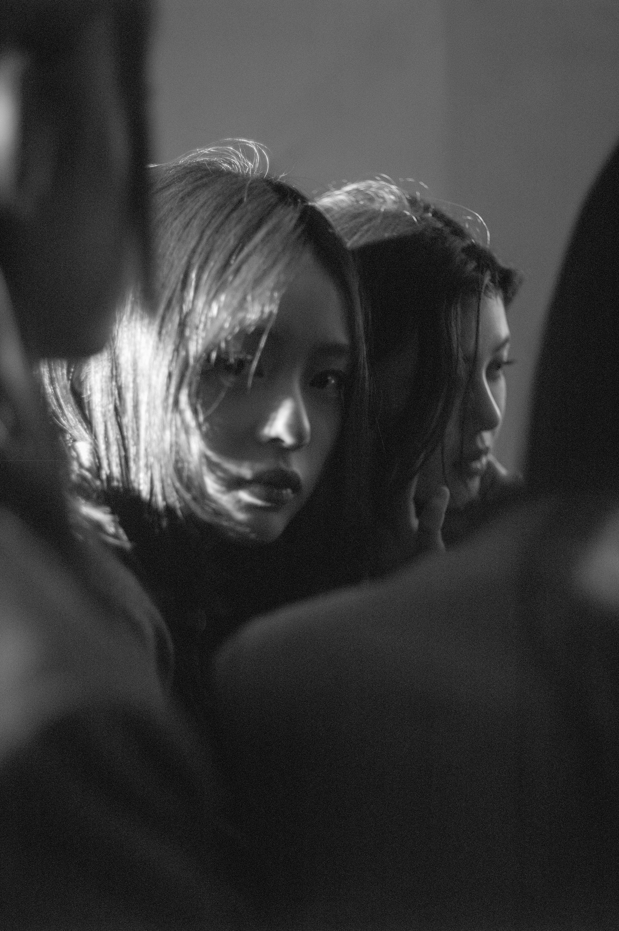 [잡담] 뉴진스 하니 이 사진 영화 스틸컷 같음 | 인스티즈