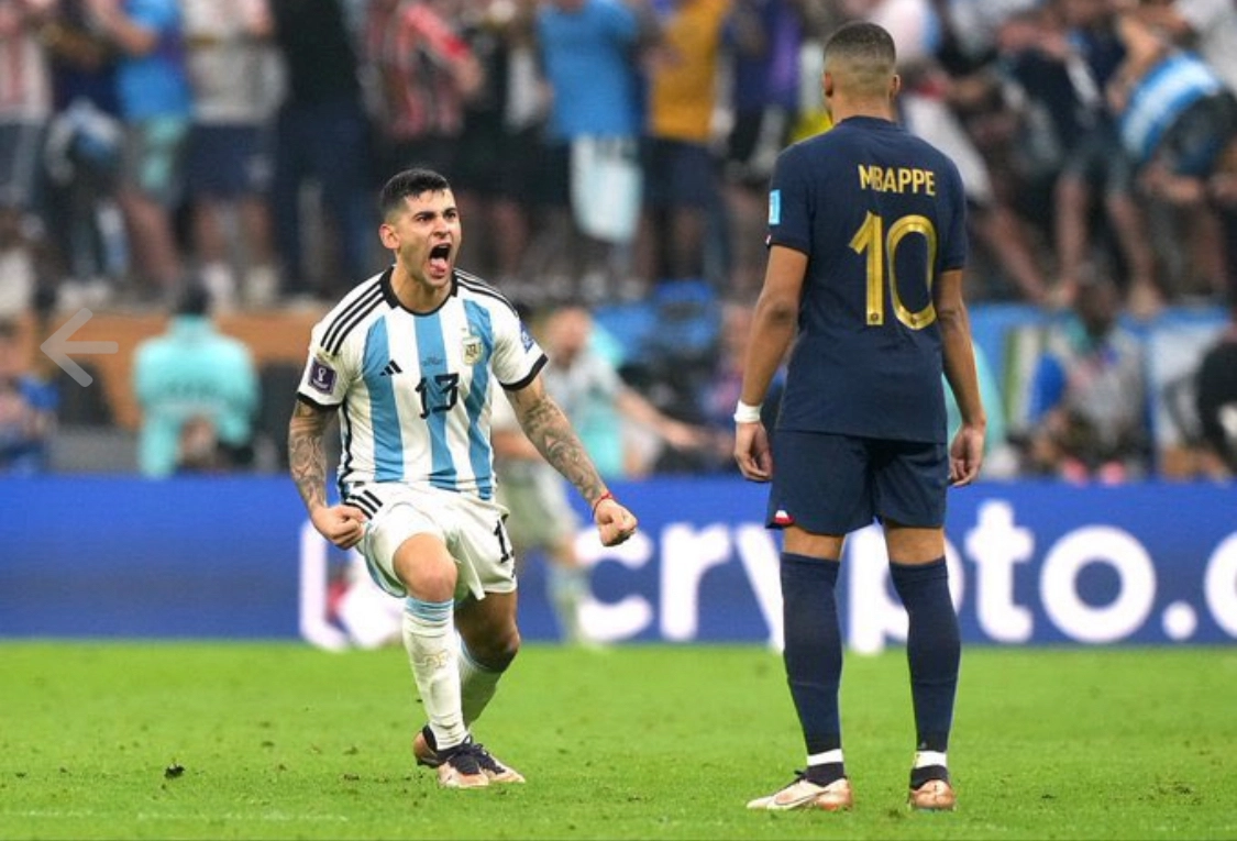 [잡담] 그러고 보니 얘네 (나이로는)칭구칭긔잖어??!! | 인스티즈