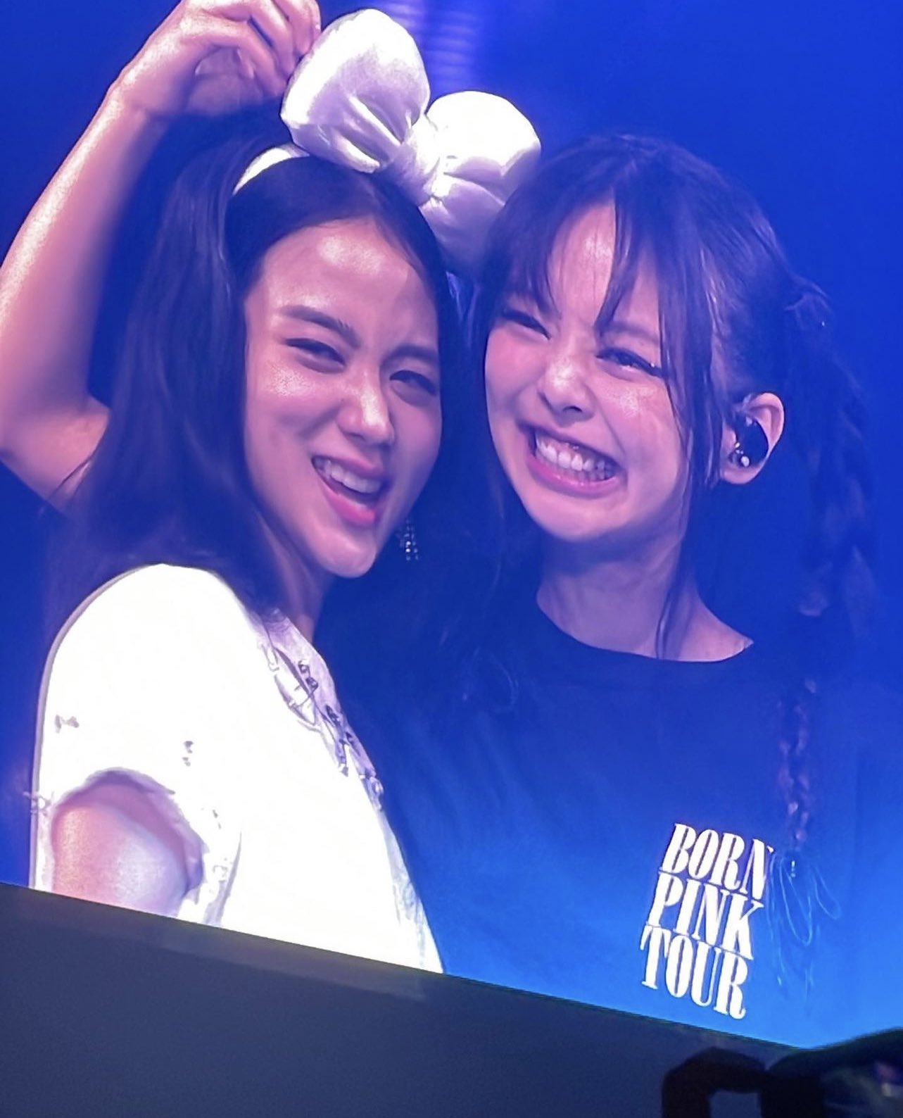 [잡담] 아 제니 오늘 웬즈데이 여주 머리했는데 개귀여워 | 인스티즈