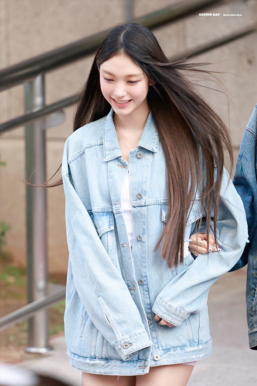 [잡담] 와 해린 이 사진은 진짜 청량함 포카리 들어야될거같음 | 인스티즈