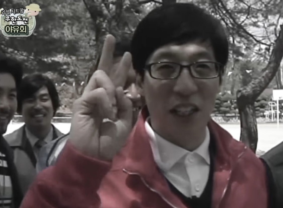 [잡담] 뉴진스 디토 뮤비 이전에 비슷한거 본적있다 생각했는데 소름... | 인스티즈