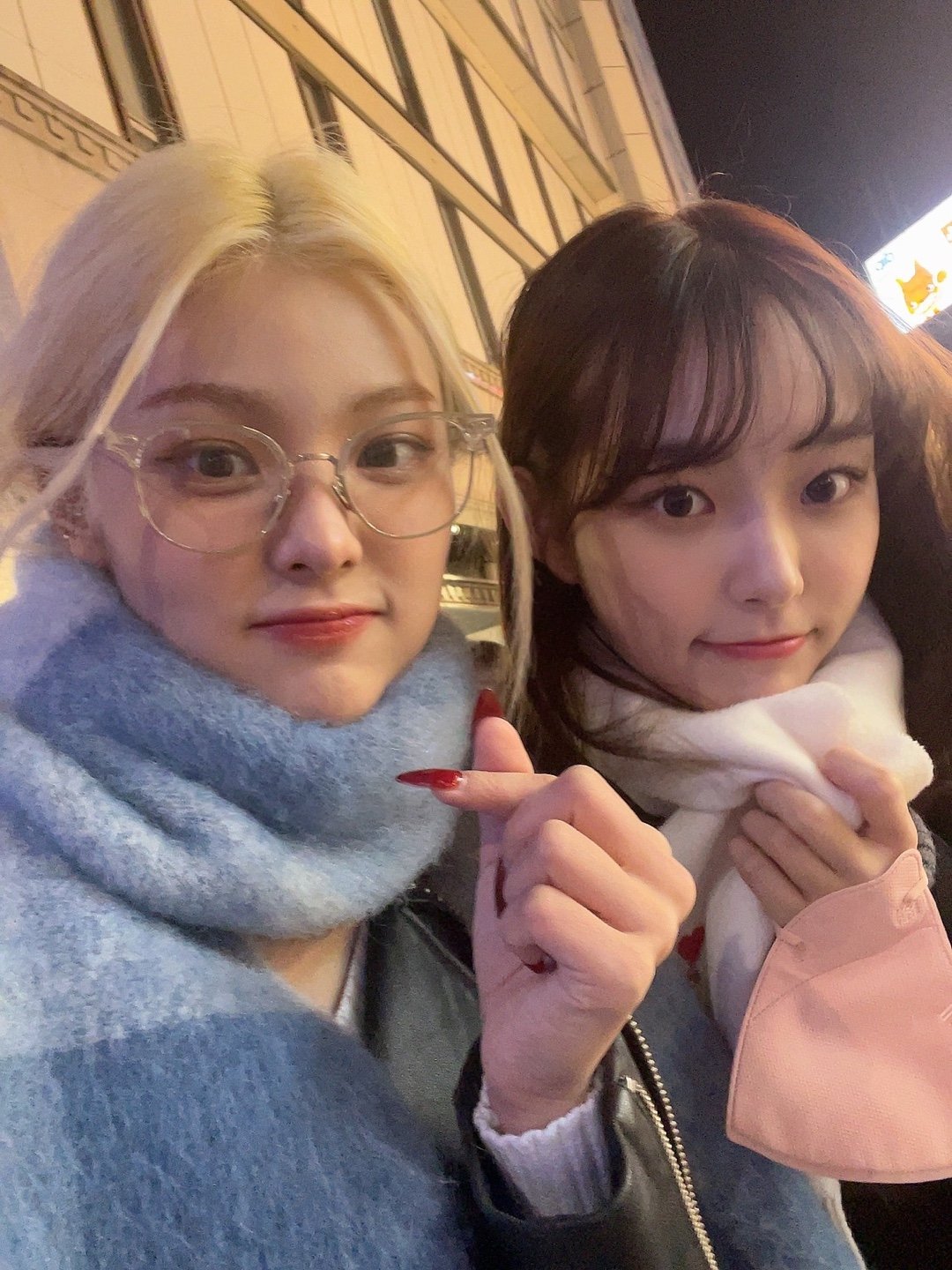 [잡담] 이 목도리 정보 알고 싶다 🧣 | 인스티즈