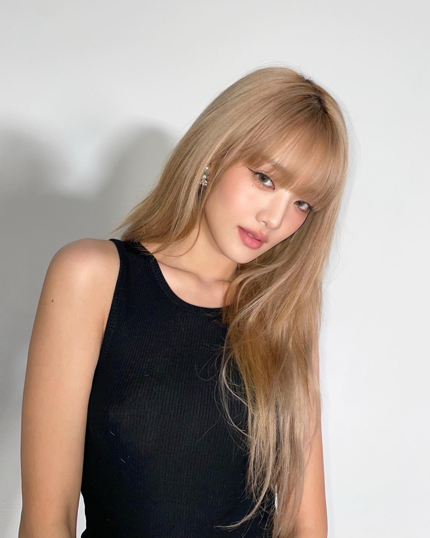 [잡담] 민니 쇄골 너무 예쁘다 | 인스티즈