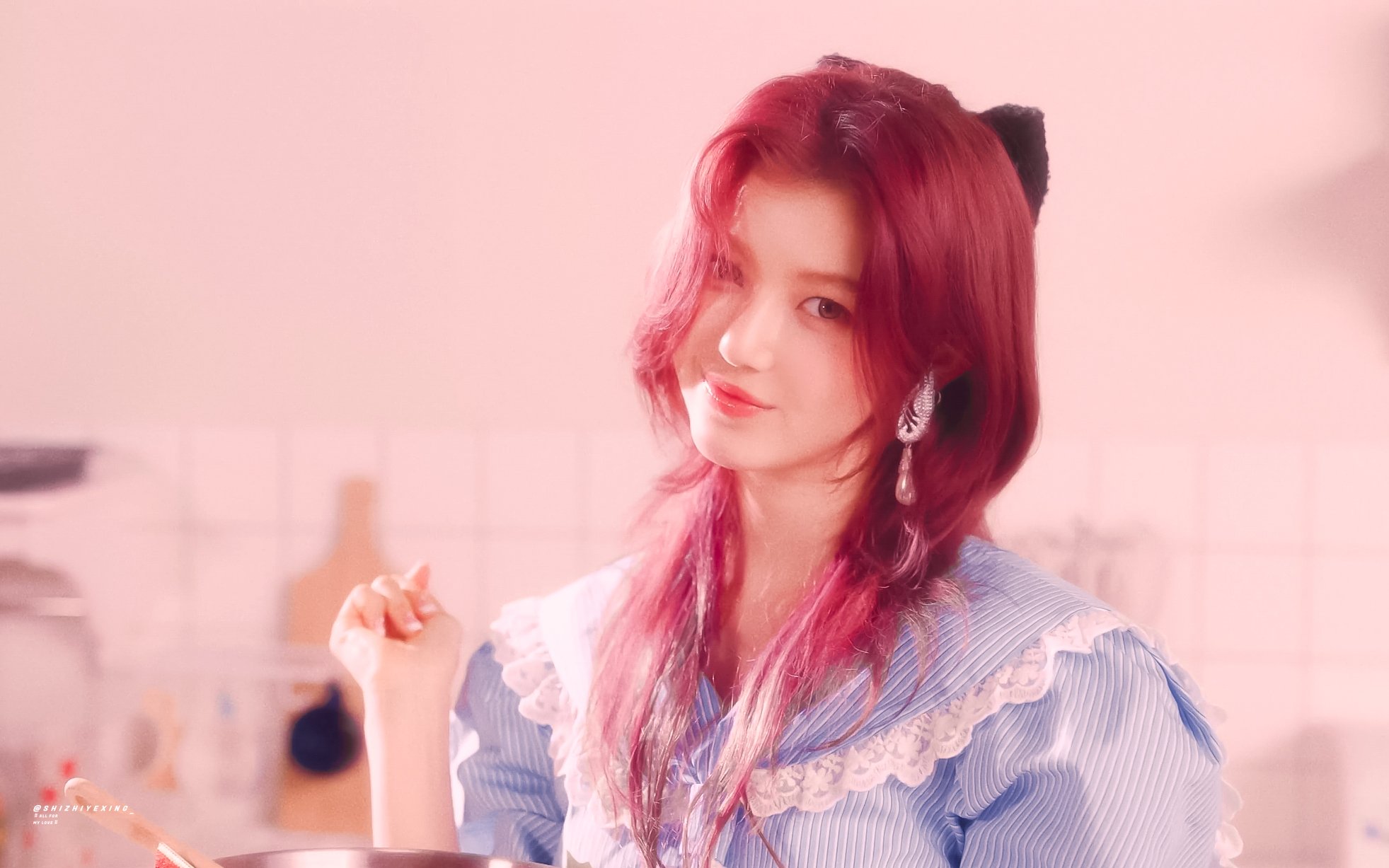 [잡담] 뉴진스 이번 영상 다니엘 완전 공주님이야 | 인스티즈