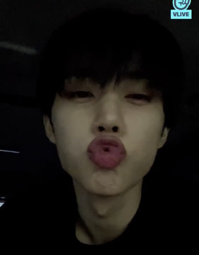 [잡담] 어떻게 입술이 한바가지 | 인스티즈