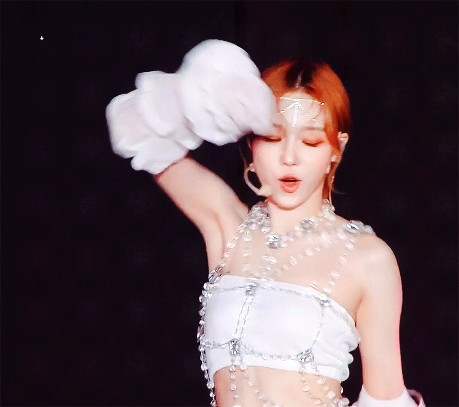 [잡담] 약간 여돌들 이런식으로 꾸미는거 좋아하는 익들 있냐 | 인스티즈