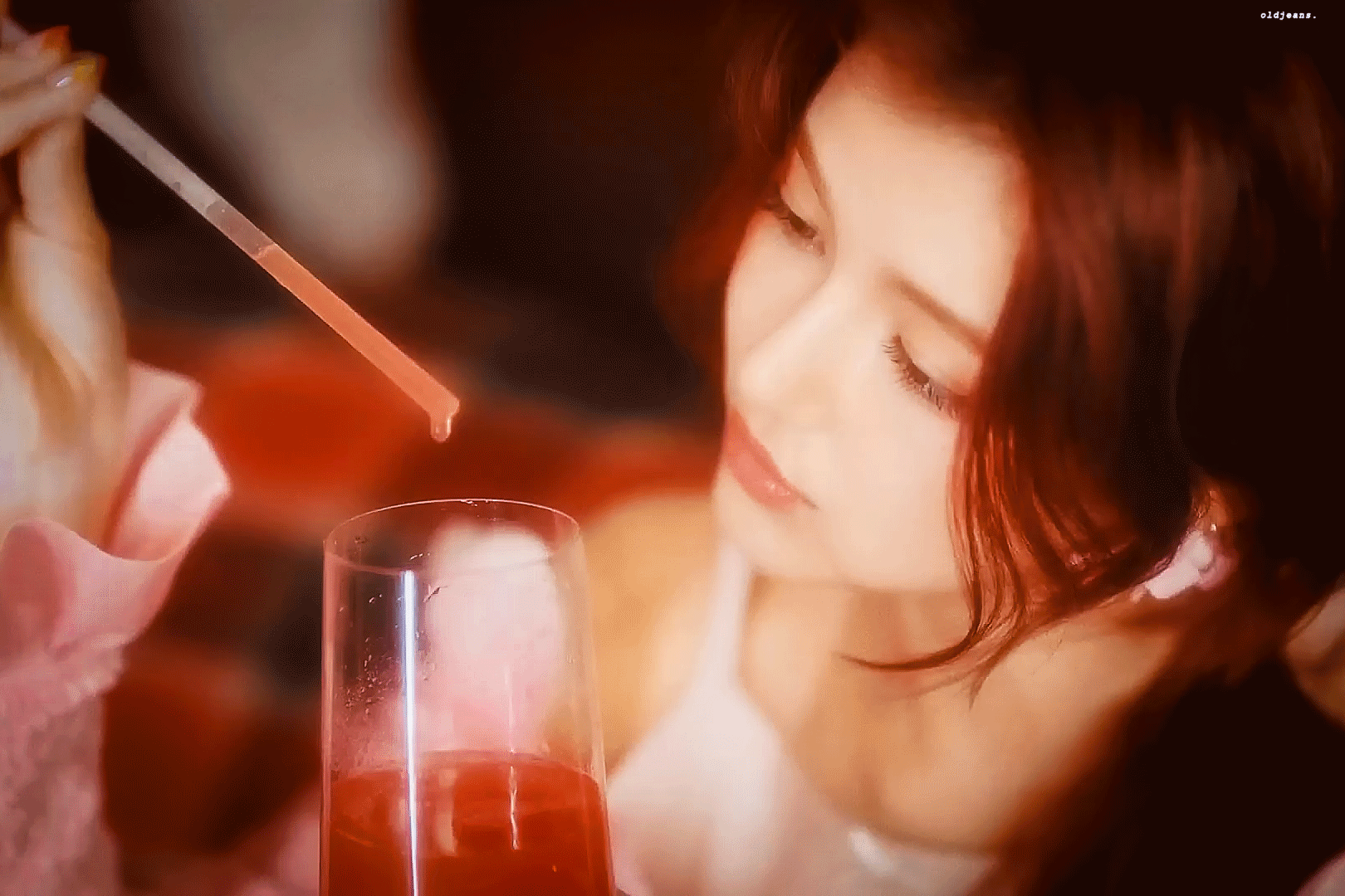 [잡담] 뉴진스에는 햇살마녀/고양이 마술사/귀여운 빵이 있습니다 | 인스티즈