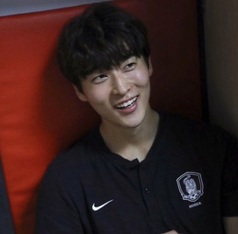 [잡담] 나 조규성 이런 사진 볼 때마다 마음이 힘들다 | 인스티즈