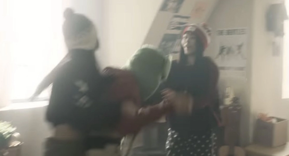 [잡담] 뉴진스 디토 뮤비 표절 논란 감독 피드백 | 인스티즈