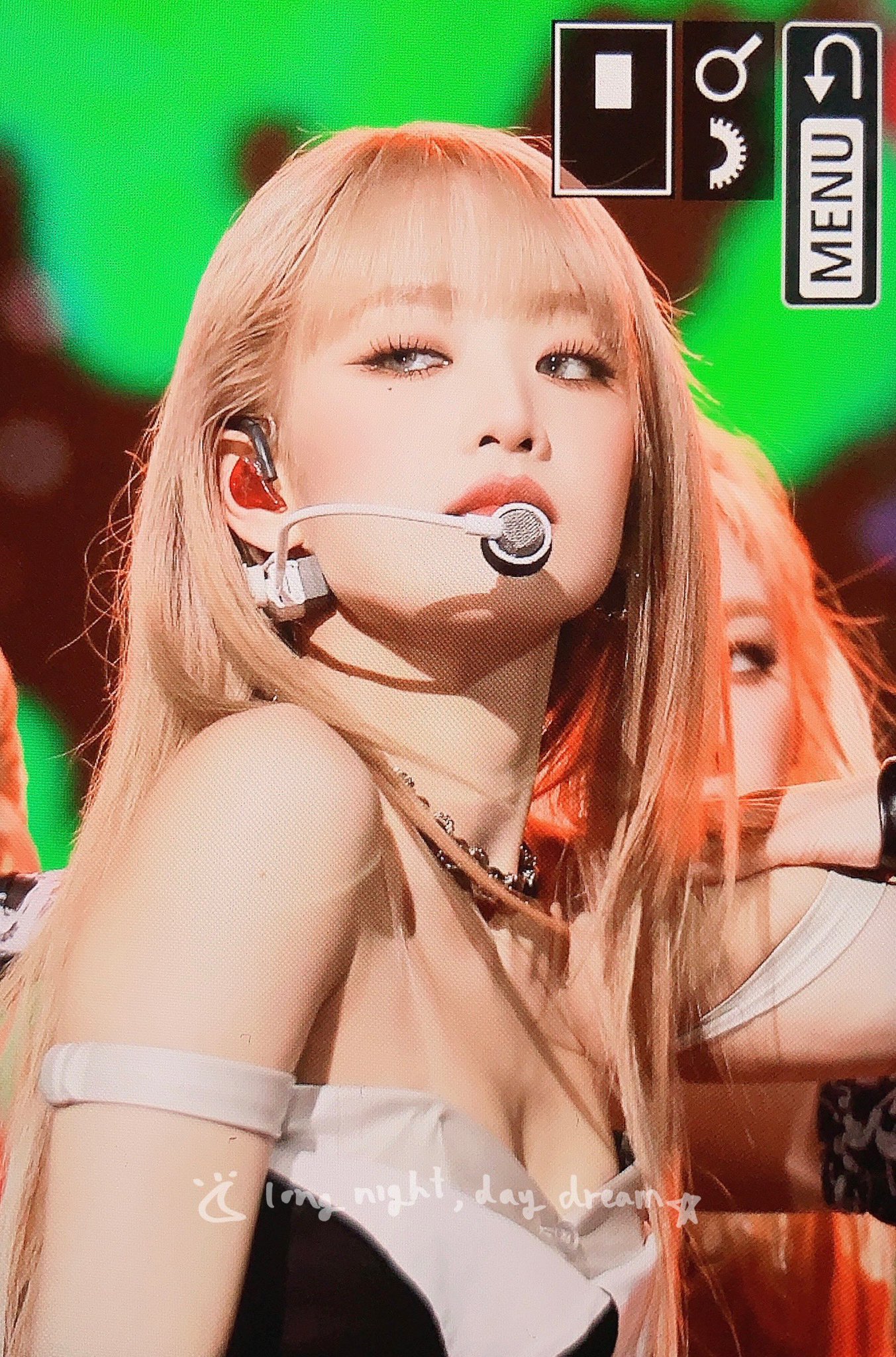 [잡담] 근데 민니 삼백안 진짜 미친다 미쳐 홀린다 | 인스티즈