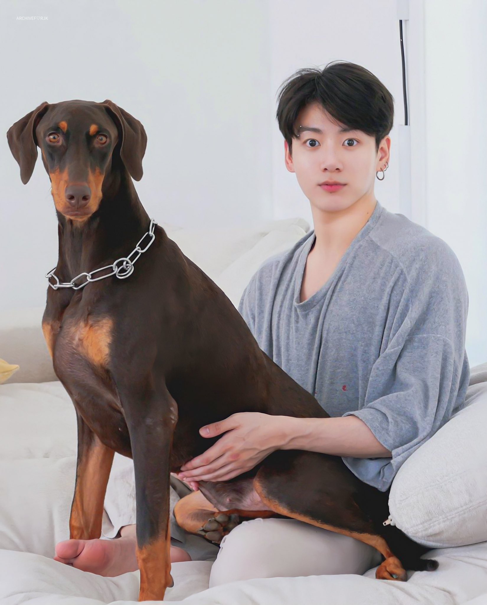 [잡담] 방탄 정국은 진짜 어떻게 ㅇ_ㅇ이렇게 생겼을까 너무 사기야 동그란 얼굴에 피어난 마블 피지컬도 사기야 | 인스티즈