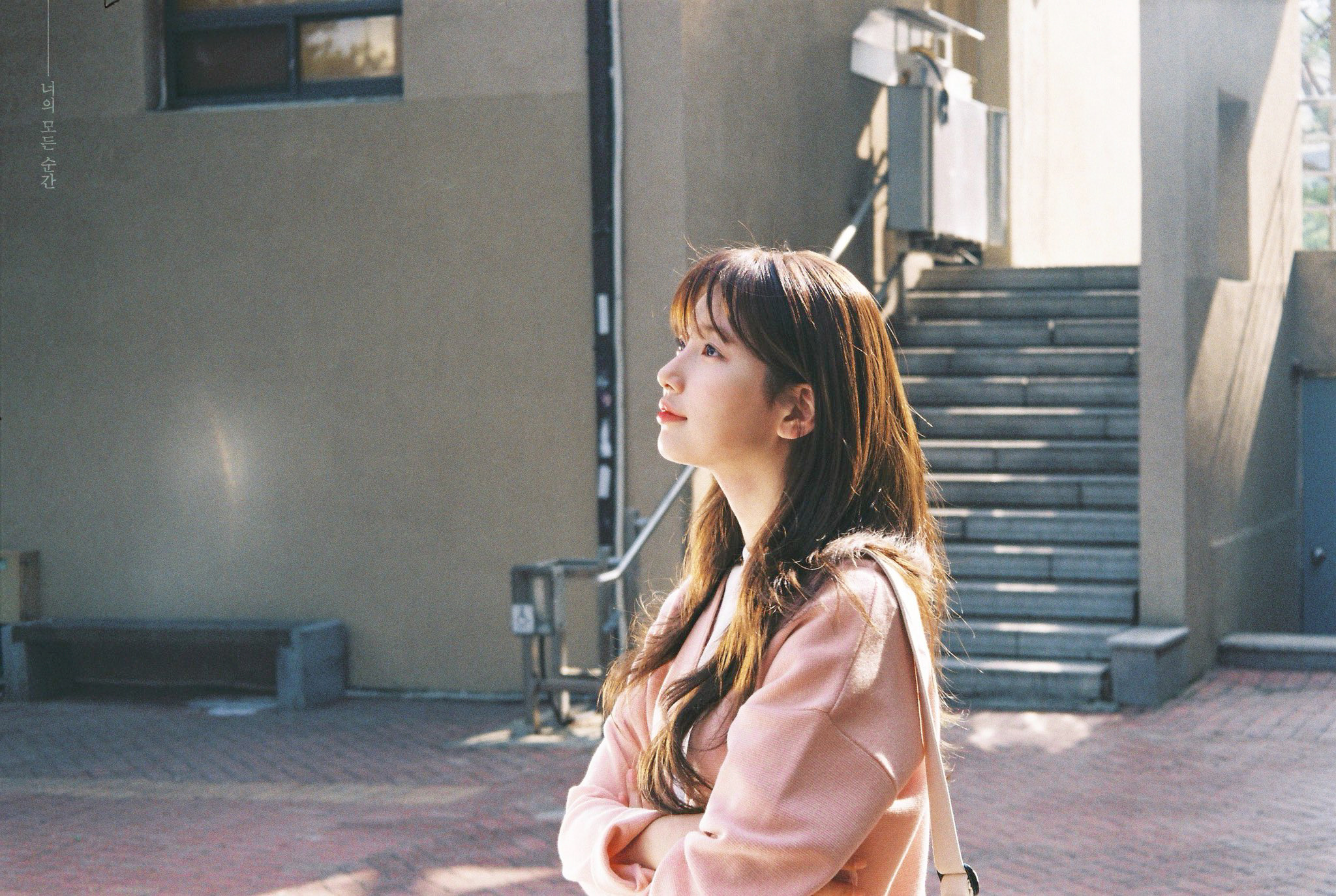 [잡담] 수지 사진에 뉴진스 디토 입혀도 찰떡일 거 같지 않아? | 인스티즈