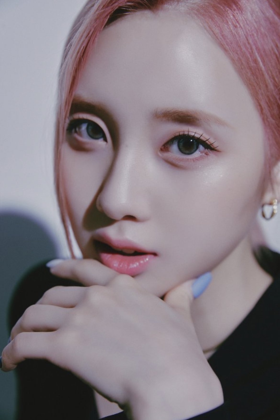 [잡담] 라잇썸 나영이 수트화보 찍은거 올라왔는데 | 인스티즈