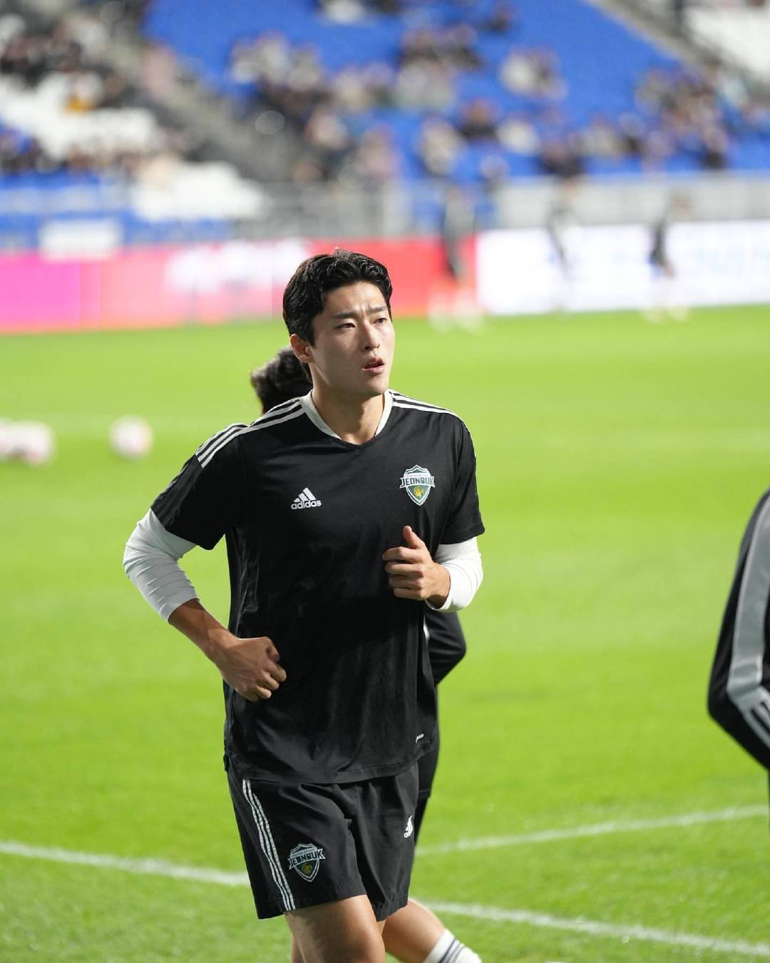 [잡담] 조규성 이 남자는 무슨 훈련 중에도 잘생겼냐 | 인스티즈