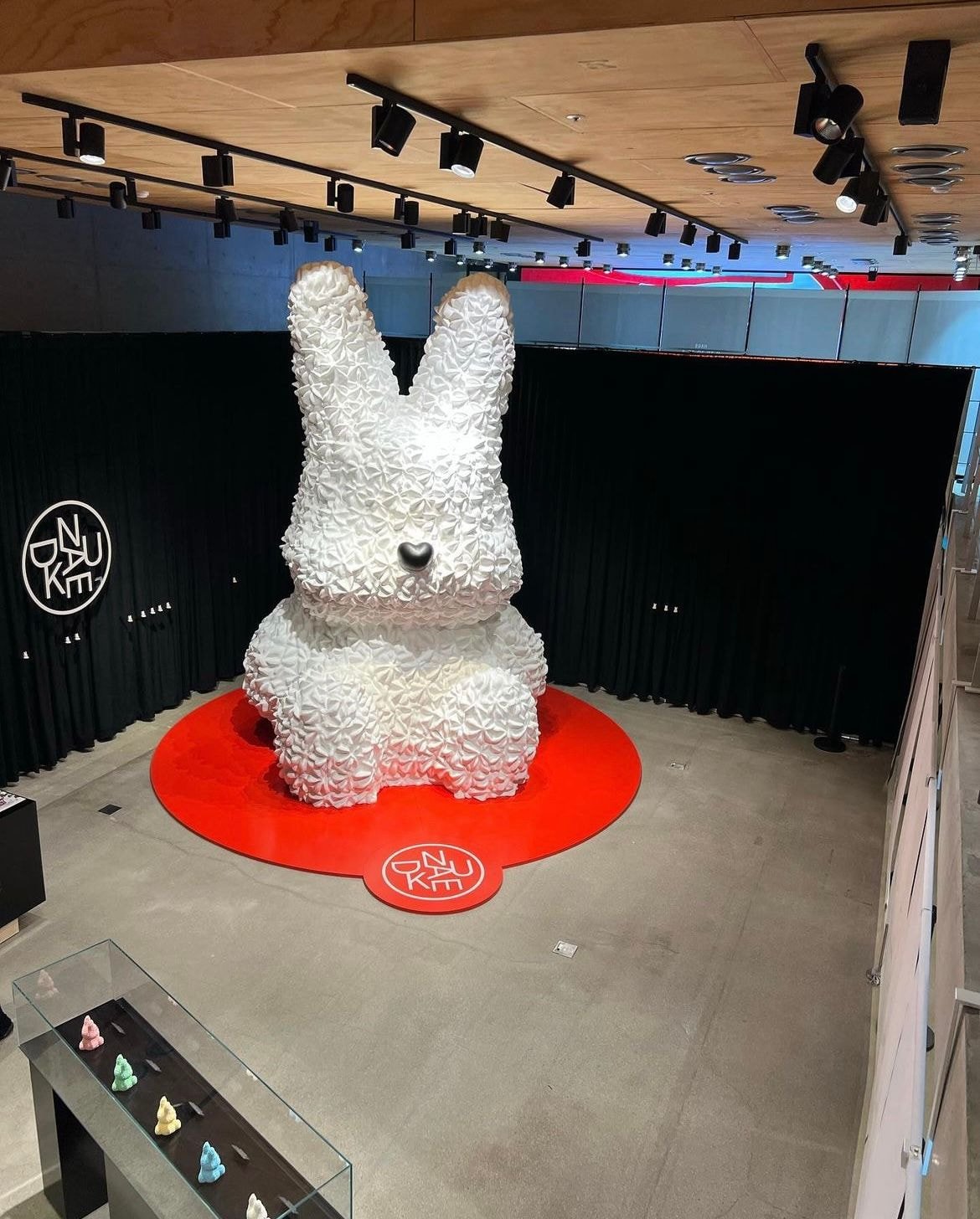 [잡담] 뉴진스 팝업스토어 인싸머글들이 진짜 좋아하게생김 ㅋㅋ | 인스티즈