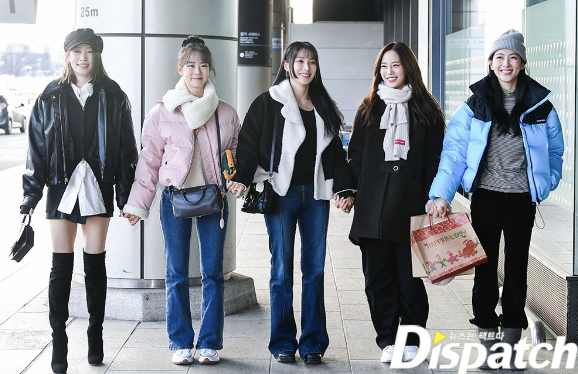 [잡담] 카라 다같이 손잡고 출국하는거ㅠㅠㅠ | 인스티즈