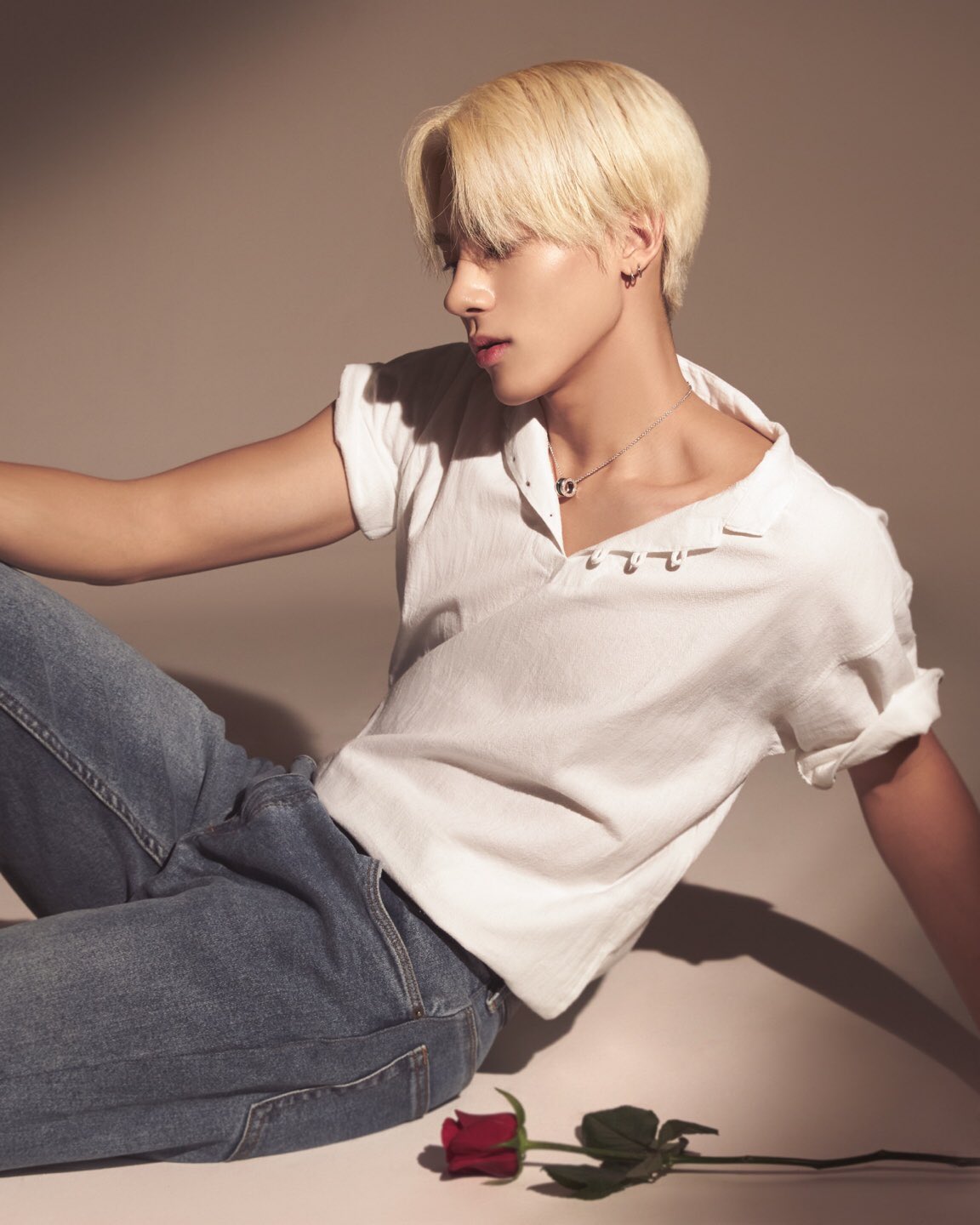 [잡담] 아니 에릭 사진 뜬 거 대박적이다.. | 인스티즈