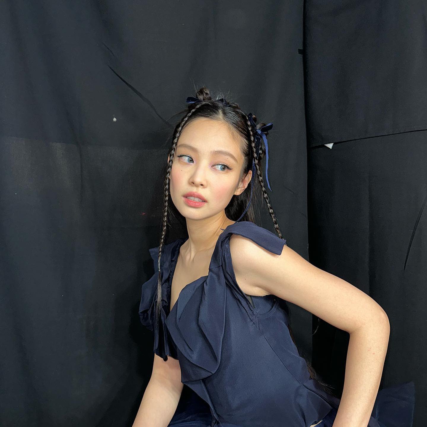 [잡담] 제니 인스타 귀엽고 힙하고 다 해 | 인스티즈