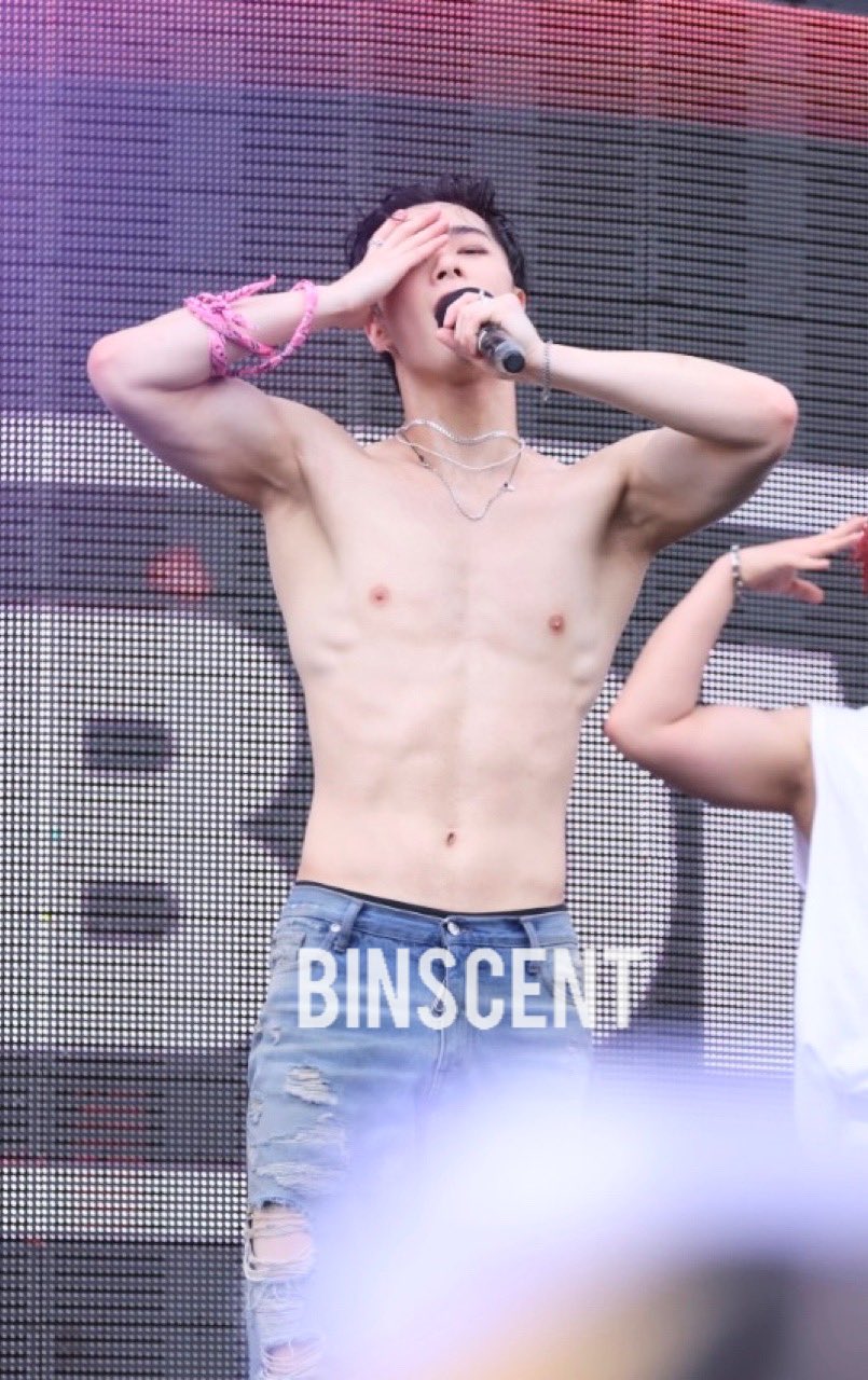 [잡담] (후방주의) 아스트로 문빈 산하 워터밤 때 왜 남자들도 흥분 했었다는지 납득 완료 | 인스티즈