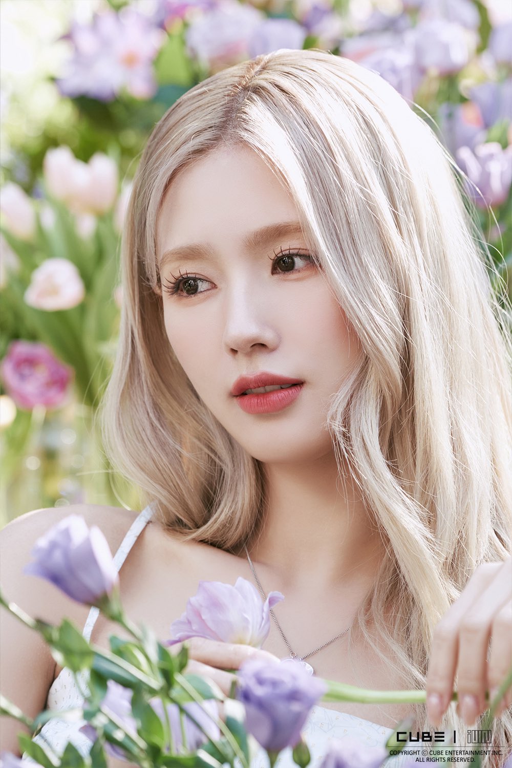 [잡담] 와 미연이 시그 비하인드 사진 너무 예쁘다 | 인스티즈