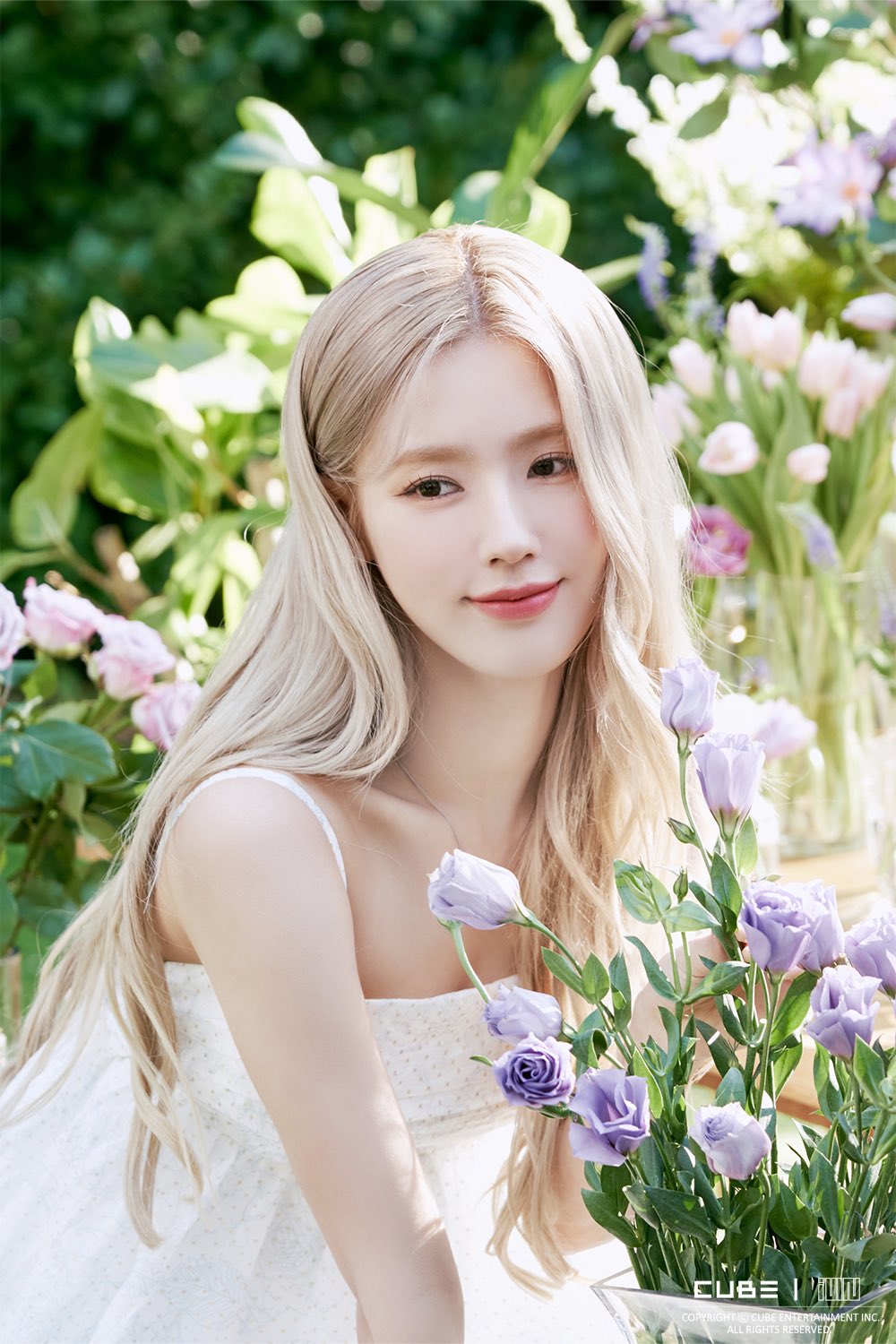 [잡담] 와 미연이 시그 비하인드 사진 너무 예쁘다 | 인스티즈