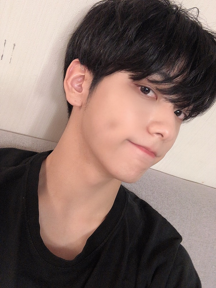 [잡담] 툽수빈 진짜 너무너무 잘생겼다.. | 인스티즈