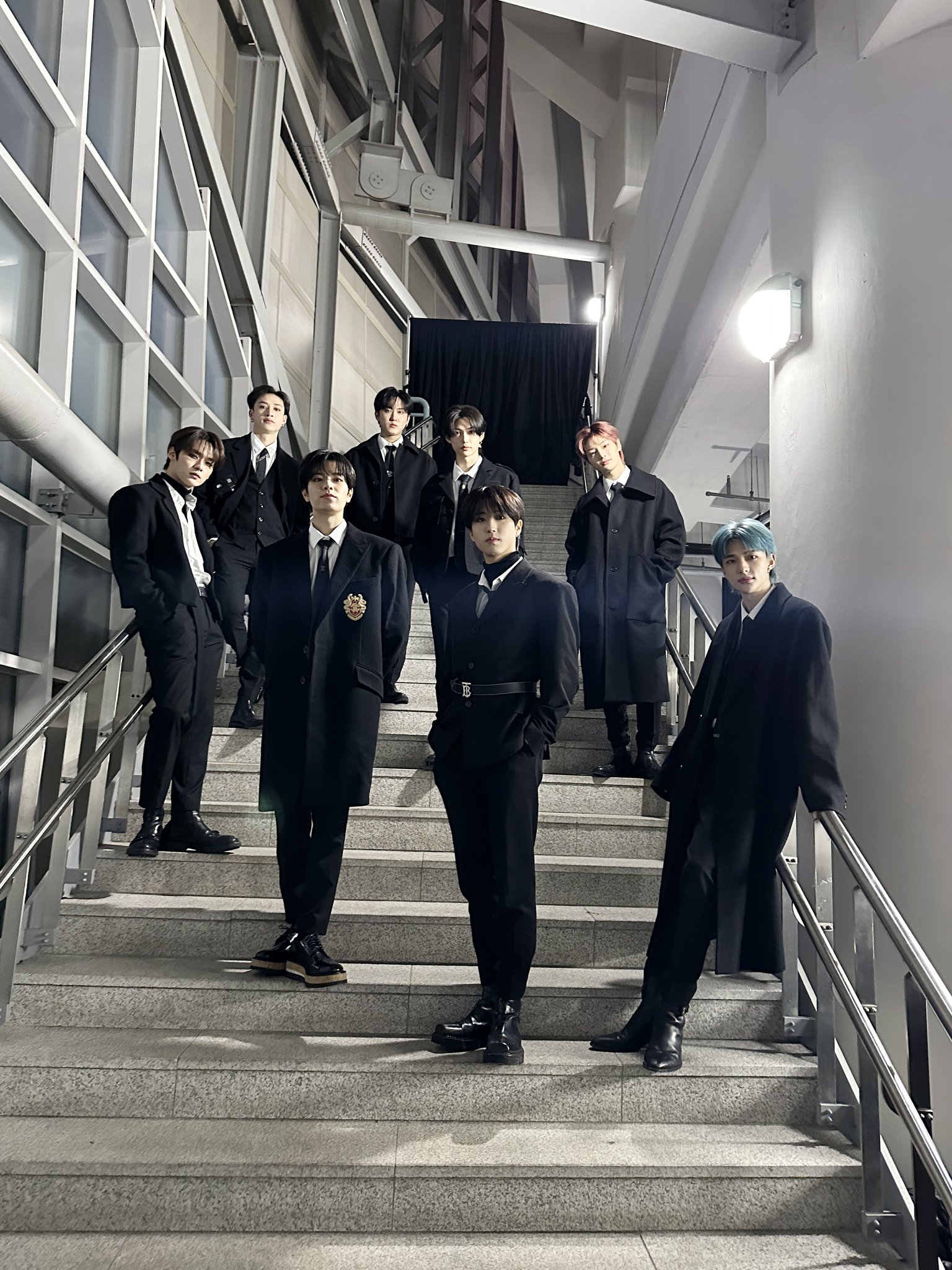 [잡담] 와… 아까 가요대전 스키즈 코디 ㄹㅈㄷ | 인스티즈