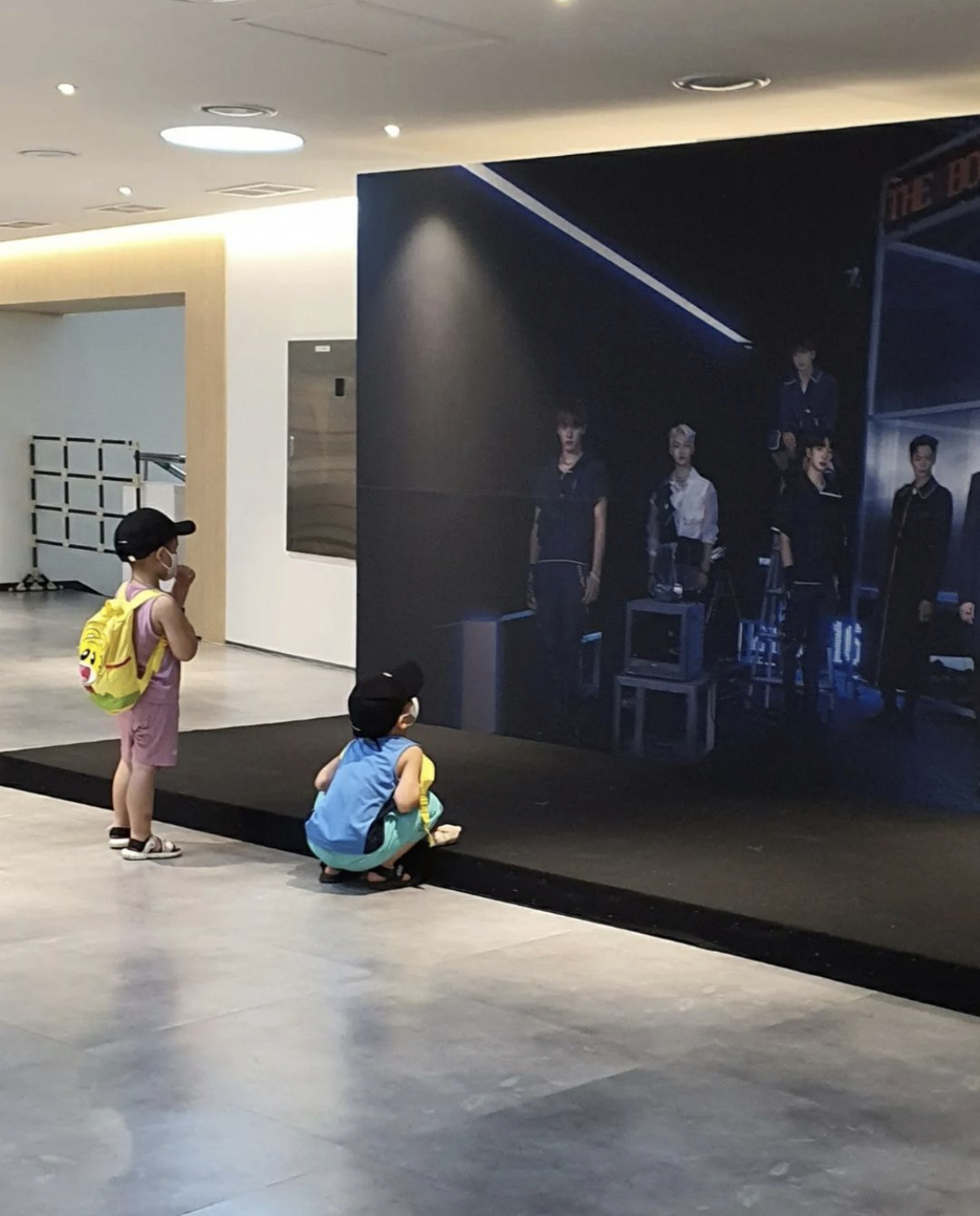 [잡담] 더보이즈 상연이랑 조카 좀 봐 ㅋㅋㅋㅋㅋ | 인스티즈