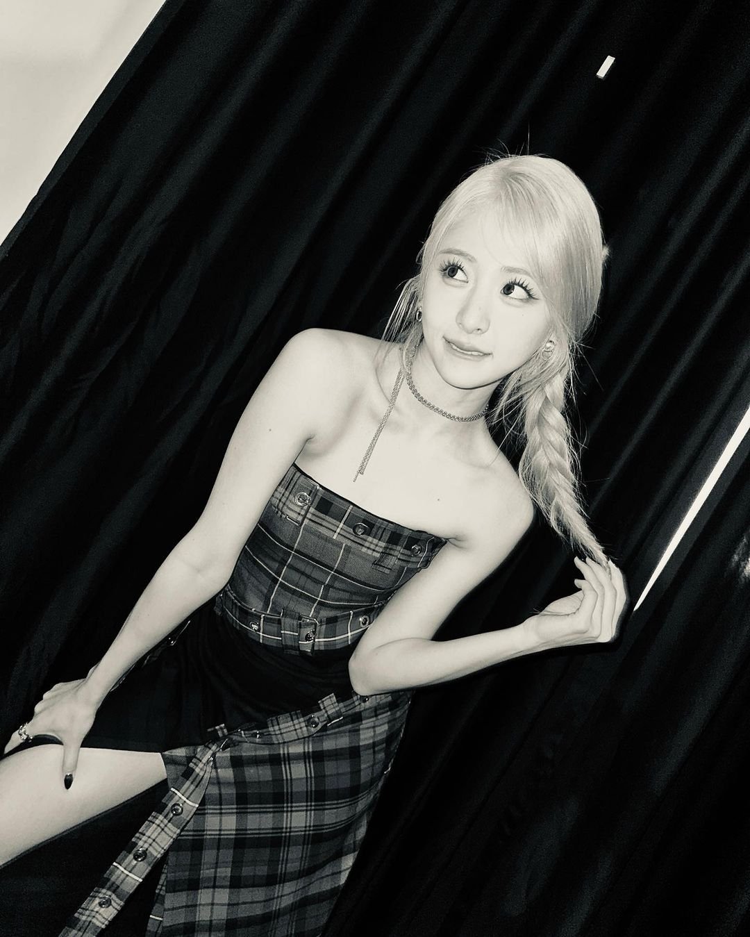 [잡담] 르세라핌 퍼디님이 찍은 허윤진이래 | 인스티즈