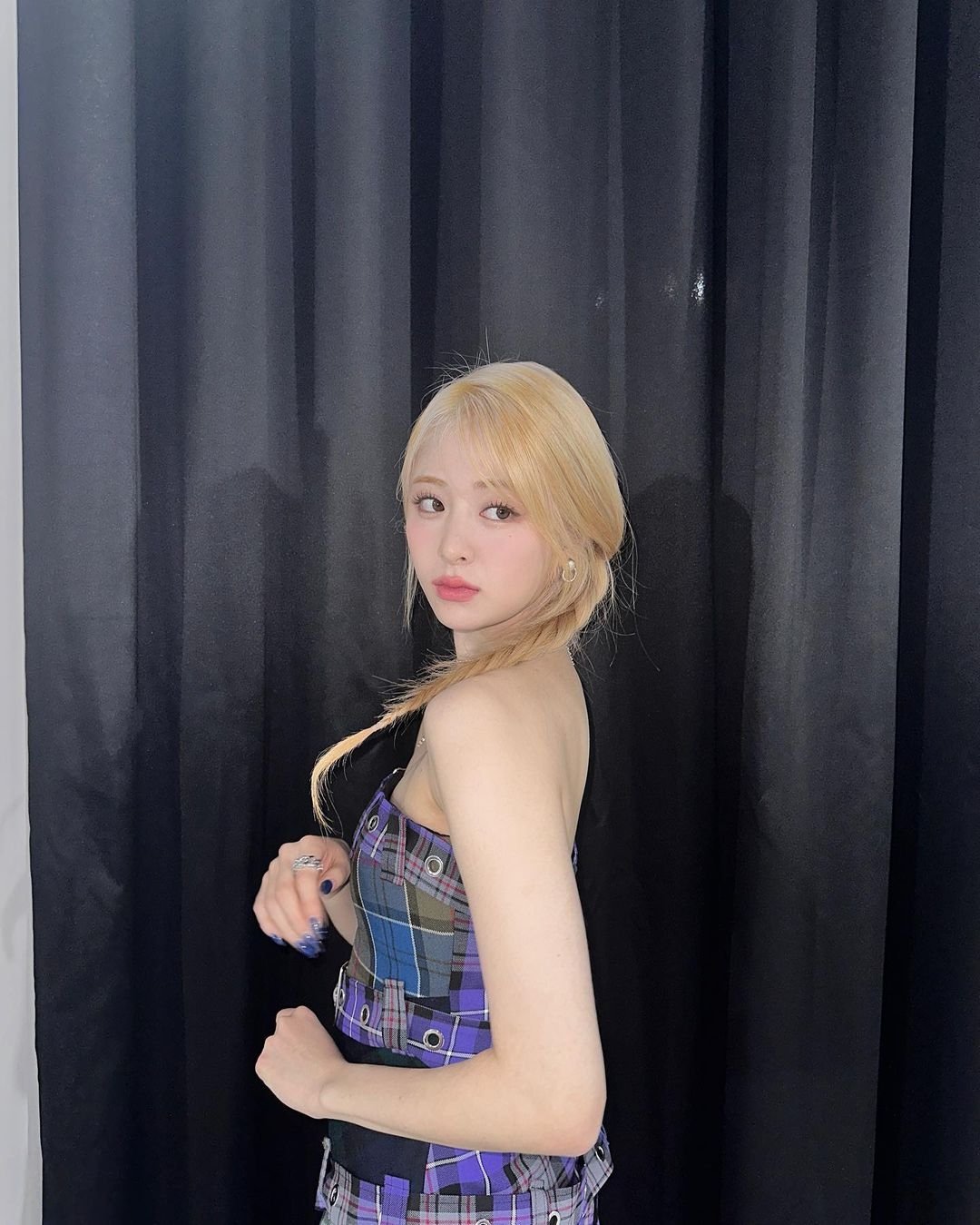 [잡담] 르세라핌 퍼디님이 찍은 허윤진이래 | 인스티즈