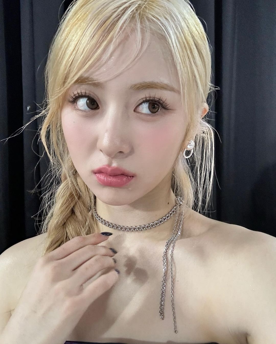 [잡담] 르세라핌 퍼디님이 찍은 허윤진이래 | 인스티즈