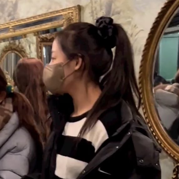 [잡담] 뉴진스 민지 무대에서 포니테일한거 보고싶다 | 인스티즈