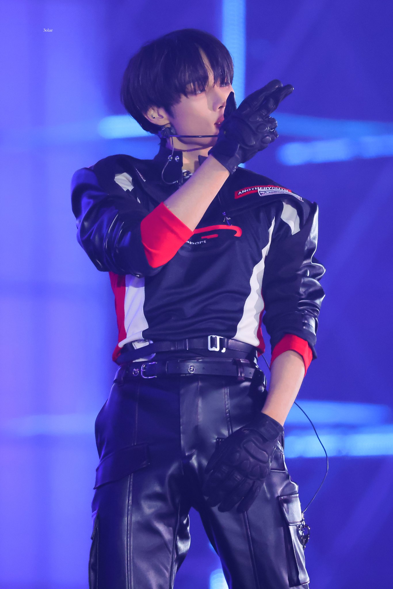 [잡담] 더보이즈 선우 가요대전 레이서착장 사진들 모음.....🤗 | 인스티즈