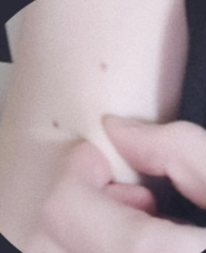 [잡담] 이거 아이돌 팔이었던것 같은데 누굴까 | 인스티즈