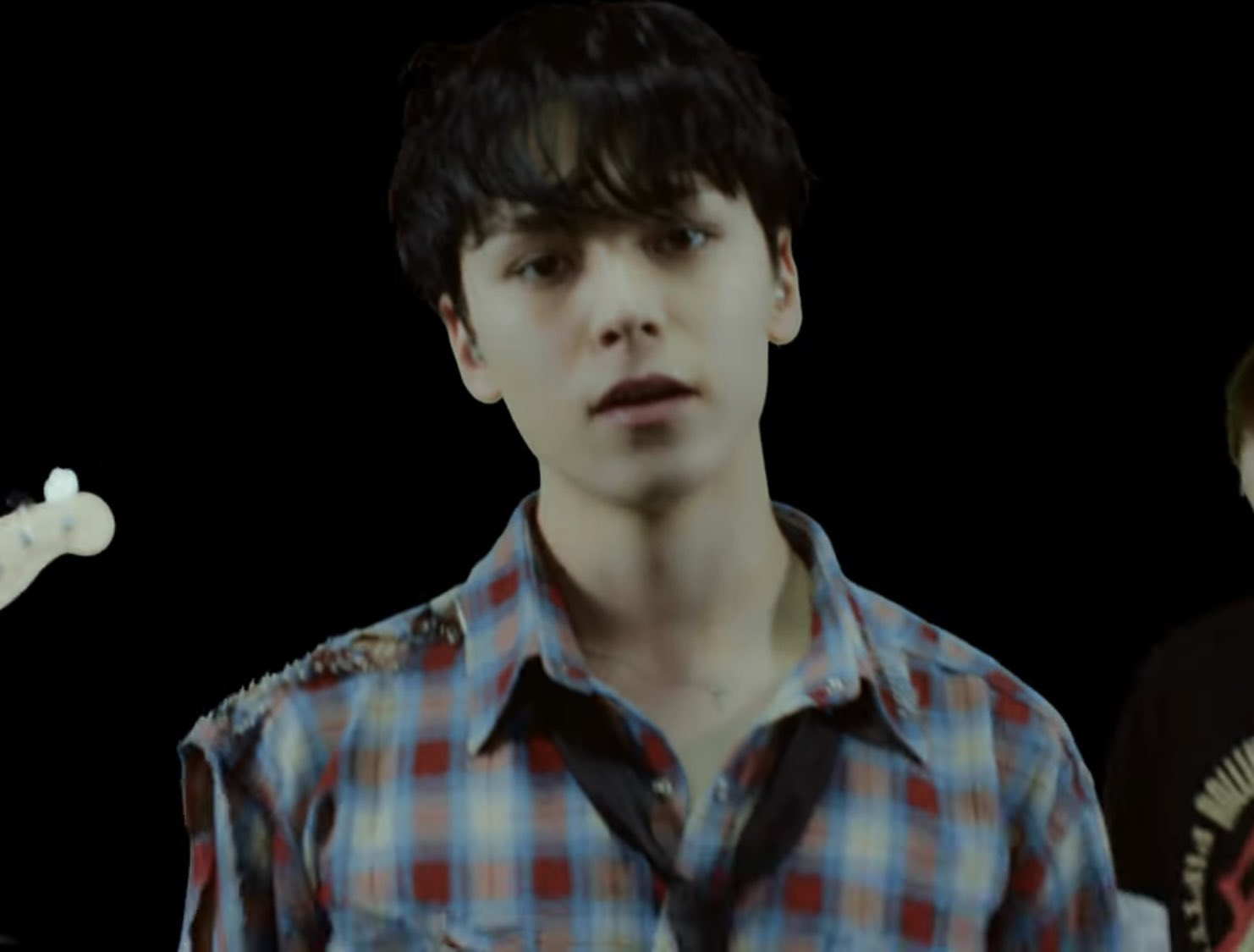 [잡담] 최버논 이거 딱 그건데. 너드가 학교 공연 나가서 공연하는거 | 인스티즈