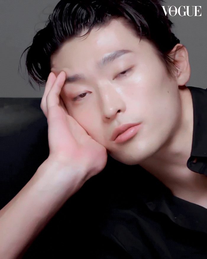 [잡담] 조규성 이 짤 너무 좋아서 보정별로 모으고 있음 | 인스티즈