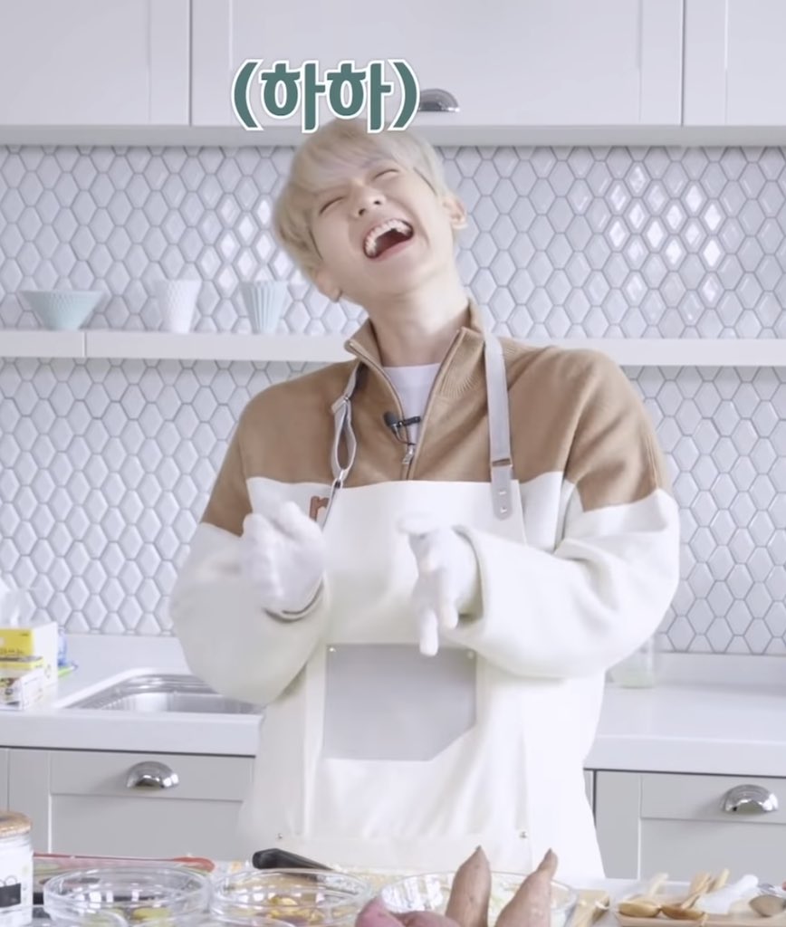 [잡담] 터래기룩 입은 백현이 | 인스티즈