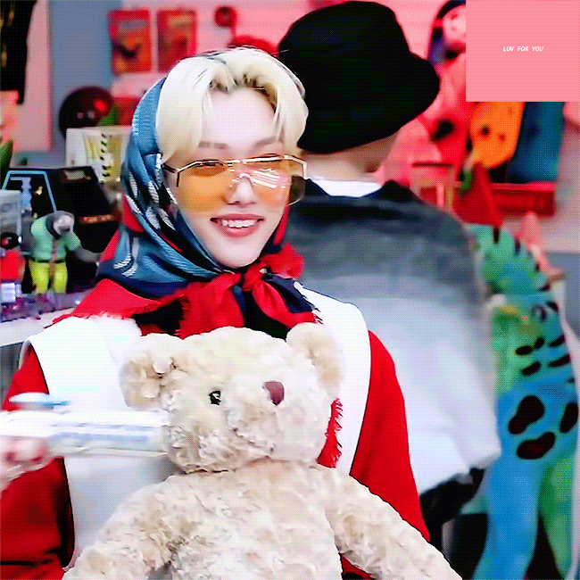 [잡담] 올해 제일 잘한 일,, 이용복에게 입덕한 일,,, | 인스티즈