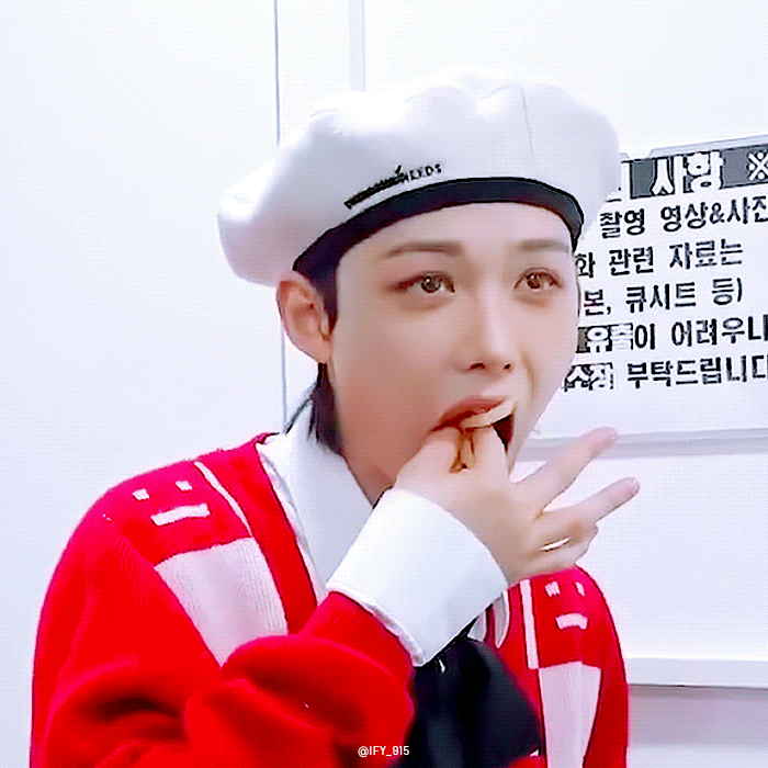 [잡담] 올해 제일 잘한 일,, 이용복에게 입덕한 일,,, | 인스티즈