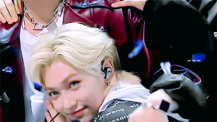 [잡담] 올해 제일 잘한 일,, 이용복에게 입덕한 일,,, | 인스티즈