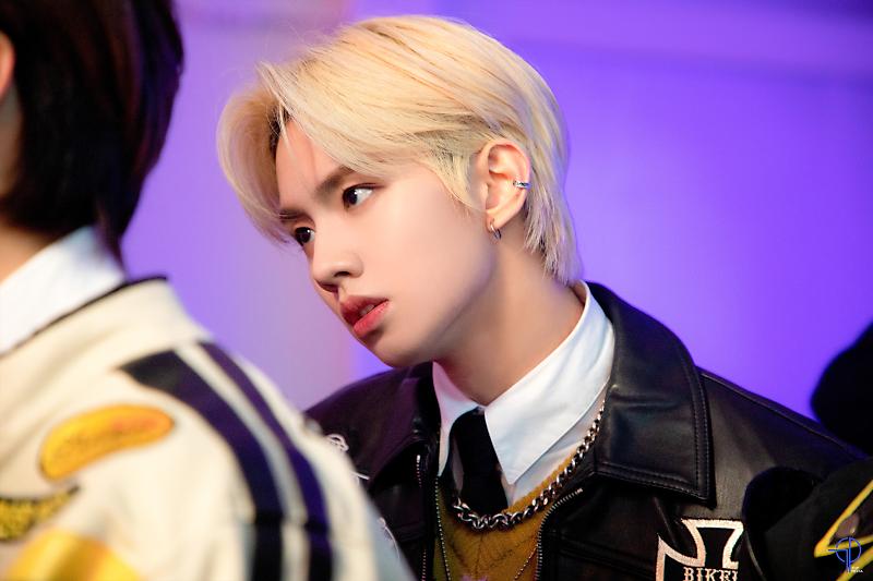 [잡담] 우리 막내 성인된거 축하해❤ 드디어 전원 성인그룹 됐다 | 인스티즈